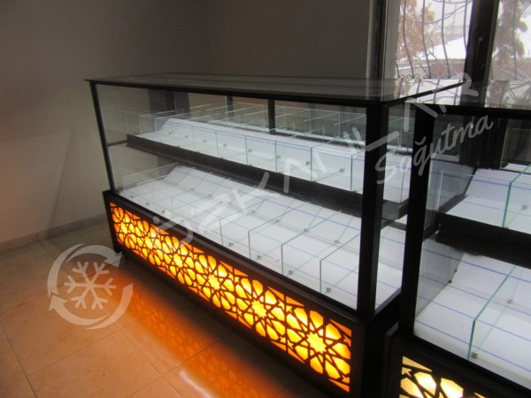 2 Metre Kuruyemiş Dolabı Çok Renkli Led Işıklı