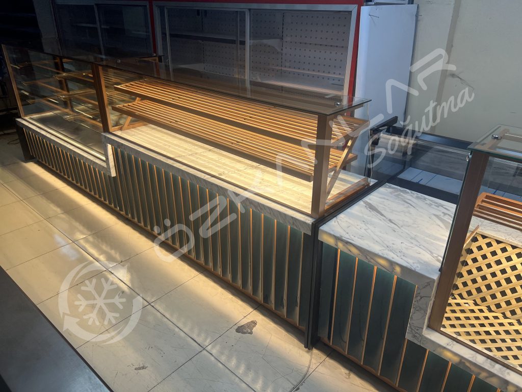 Unlu Mamuller Dolabı - Ekmeklik Poğaça Baklava