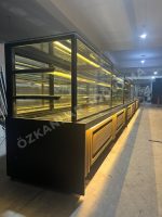9 Metre Unlu Mamuller Dolabı 3 adet 3 Metre Pasta Dolabı